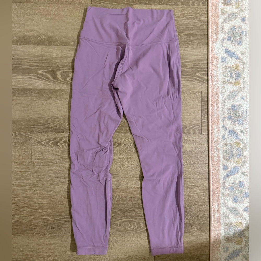 Lululemon Align High-Rise leggings 25”, size 8, wisteria purple - Picture 4 of 5